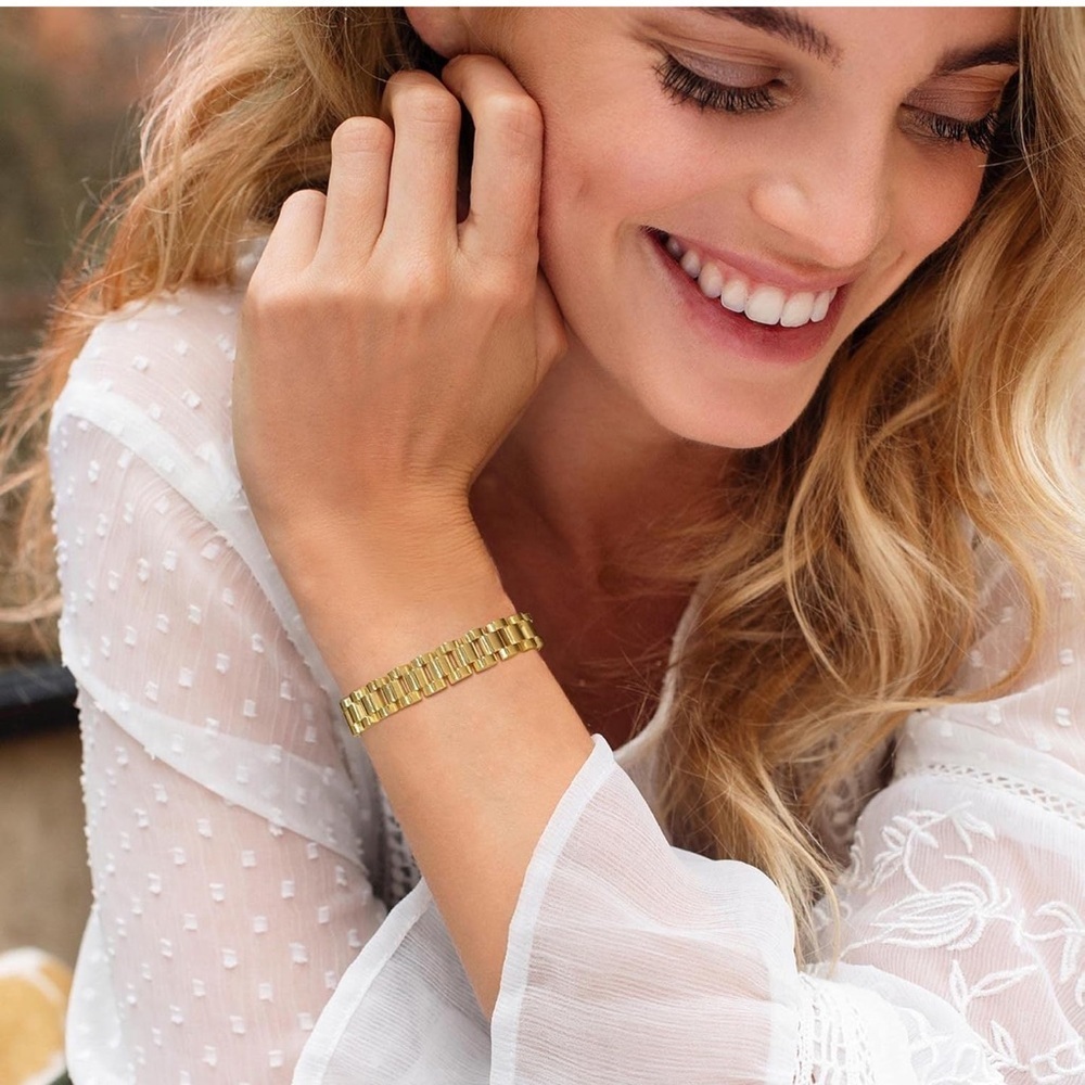 Luxury 18k Gold Stainless Steel Link Bracelet Luxury 18k Gold Stainless Steel Link Bracelet